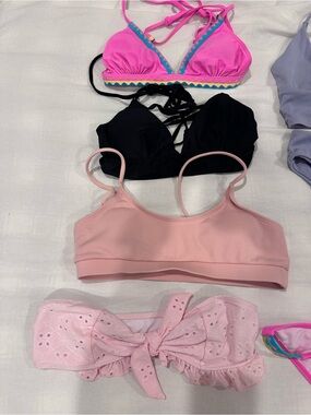 Lot of 10 pieces bathing suits (5 tops and 5 bottoms)